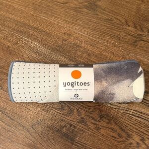 Manduka Yogitoes Skidless Yoga Towel - Blue & White (Flight) NWT